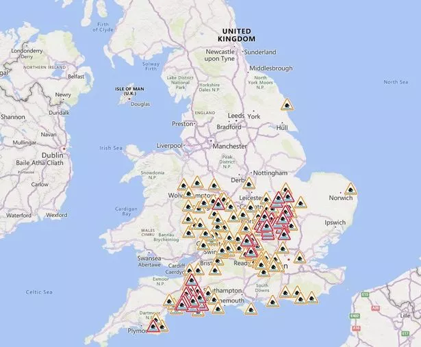 英国天气:56个地区发布了严重洪水预警,今天全国降雨量将达到80毫米