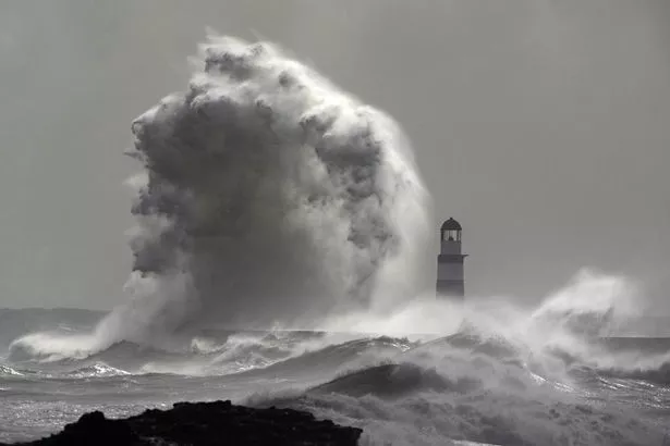 英国天气:56个地区发布了严重洪水预警,今天全国降雨量将达到80毫米