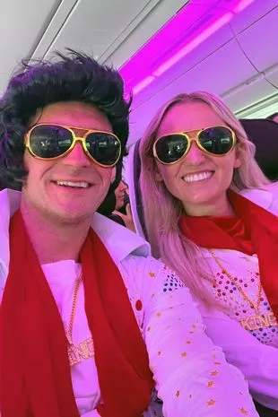 “我们旅行是为了谋生,因为这个名人可以让你免费升级航班。”